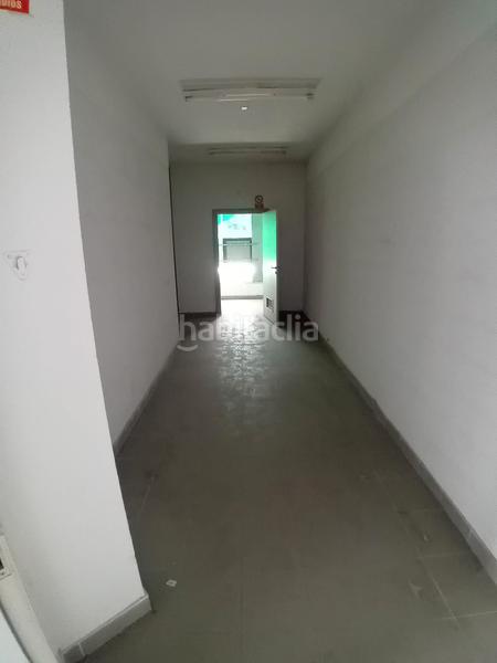 Foto 0593c5c1-b2f3-4f77-bea1-37bf72268867. Location local commercial dans calle de federica montseny 22 dans Leganés