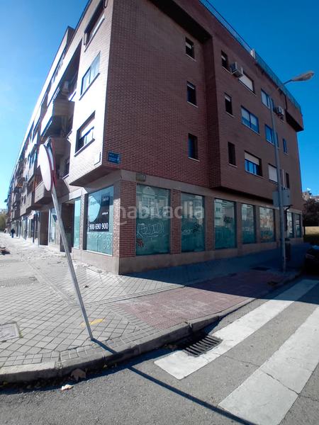 Foto 71f2a173-adbc-4e5f-b0a9-539e7eb3f377. Location local commercial dans calle de federica montseny 22 dans Leganés