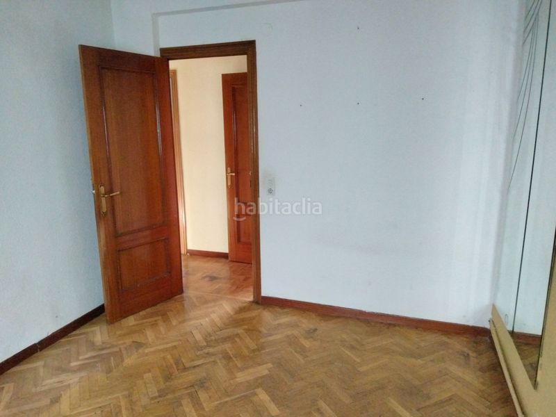 Foto b90922f8-0721-45c3-a3c8-8bfafec2e5fb. Pis a calle san eudaldo 4 a Ambroz Madrid