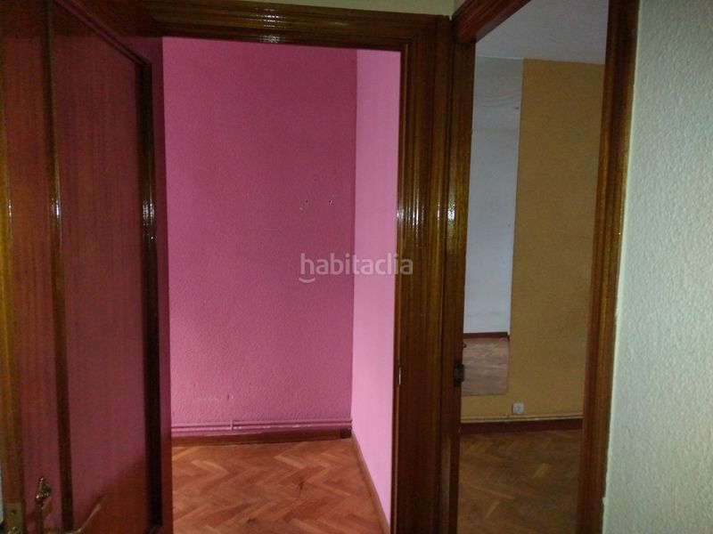 Foto bfd030bf-2960-435e-9d0f-18204859440a. Pis a calle san eudaldo 4 a Ambroz Madrid