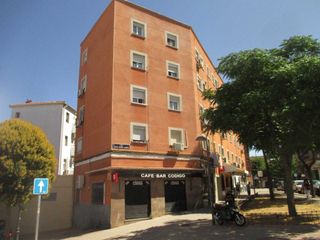 Etagenwohnung in Calle de carlos martín álvarez 34