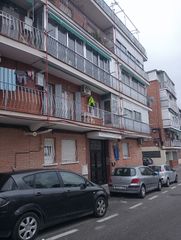Etagenwohnung in Calle villacid de campos 7