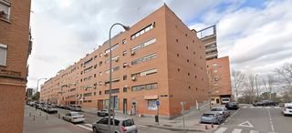 Local Comercial a Calle de Concejo de Teverga 21