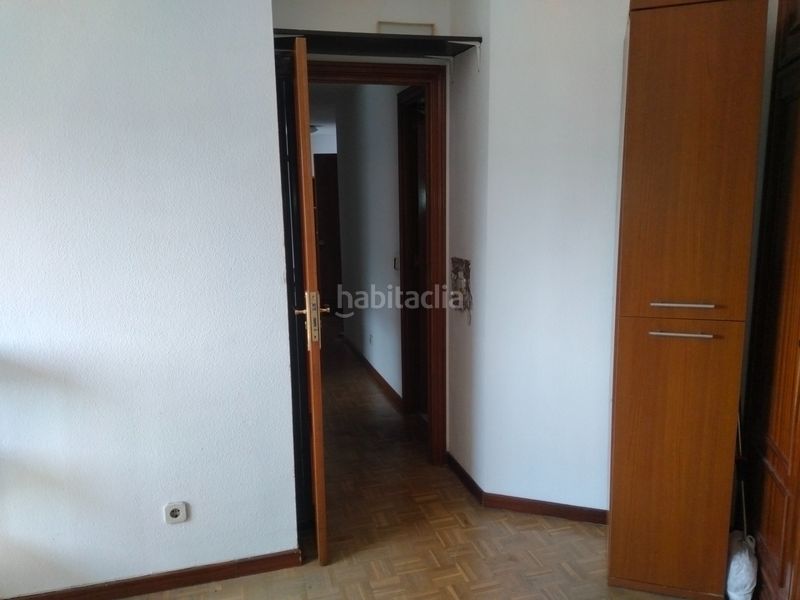 Foto 8c8cf9bd-15d4-40b9-8f35-d0378a0aaa24. Pis a calle del convenio 17 a San Diego Madrid