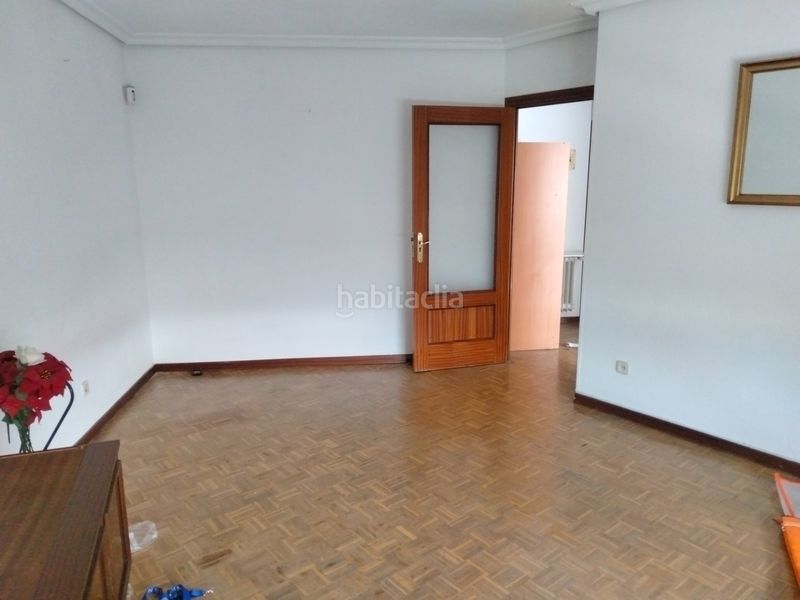 Foto 509538e0-62d7-4e7c-80f1-6a39512490f4. Piso en calle del convenio 17 en San Diego Madrid