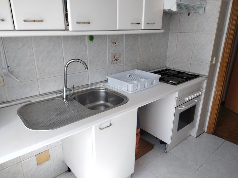 Foto ed879d08-914f-42a7-b22e-2942bcbfbb16. Piso en calle del convenio 17 en San Diego Madrid