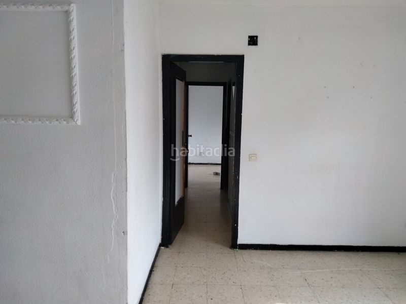 Foto ae7759a7-9f41-490e-be0d-1a55de95ec5b. Piso en calle besolla 18 en Abrantes Madrid