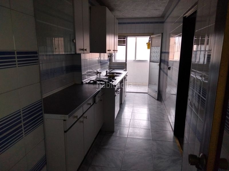 Foto b912ba4c-e111-4cdf-a8f9-86c419a23f54. Piso en calle besolla 18 en Abrantes Madrid
