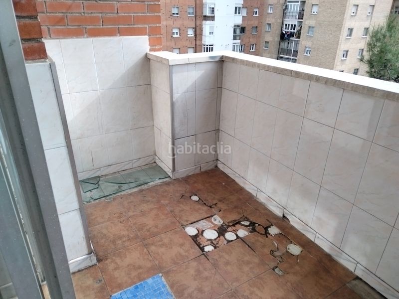 Foto d7a21e4a-821a-4f0c-b9c5-924be1fe5384. Piso en calle besolla 18 en Abrantes Madrid