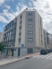 Flat in Avenida de Camilo José Cela 9