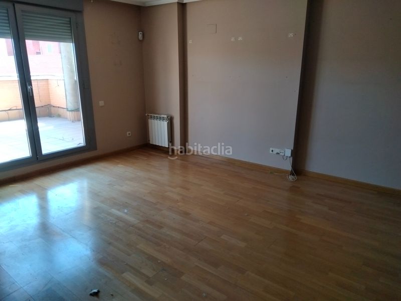 Foto 0069e7f7-e316-4422-9c2a-66cec91f39d6. Àtic a calle ordicia 35 a Orcasitas Madrid