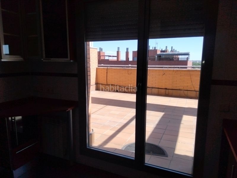 Foto d0fdd961-8a01-4341-9c57-d280f73dfb0e. Pis amb calefacció aparcament a Orcasitas Madrid