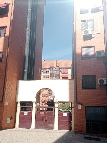 Foto 373168bc-3be5-4f2f-abb0-728bc96e720f. Piso en calle horizón 3 en Orcasitas Madrid
