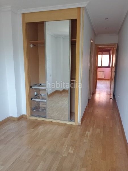 Foto 4505f25b-6073-4de4-8e8e-89d0c38f004b. Piso en calle horizón 3 en Orcasitas Madrid