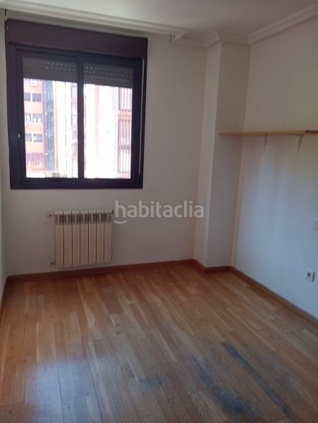 Foto 57bb4bc7-cf8c-4bfc-8878-34a65532b612. Piso en calle horizón 3 en Orcasitas Madrid