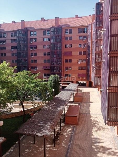 Foto a90cab1f-3b61-42f7-b125-97ba8ad5dfba. Piso en calle horizón 3 en Orcasitas Madrid