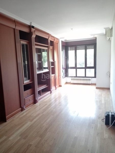 Foto d1105573-fca3-4240-9940-e2790f9865fc. Piso en calle horizón 3 en Orcasitas Madrid