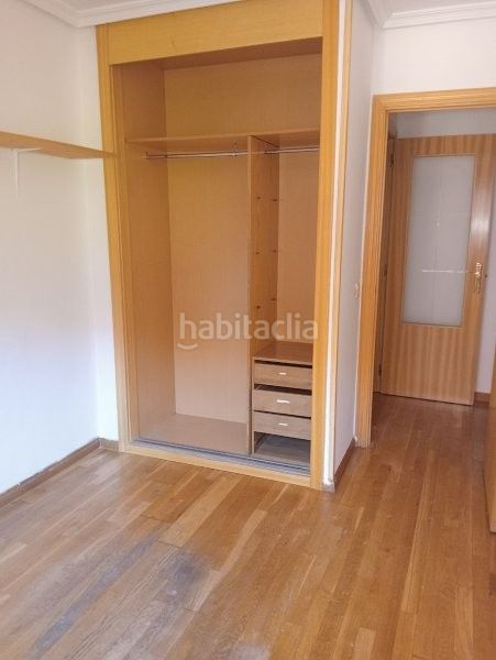 Foto e37fd8eb-2d1b-4ef3-bf23-dc8f8d8ae162. Piso en calle horizón 3 en Orcasitas Madrid