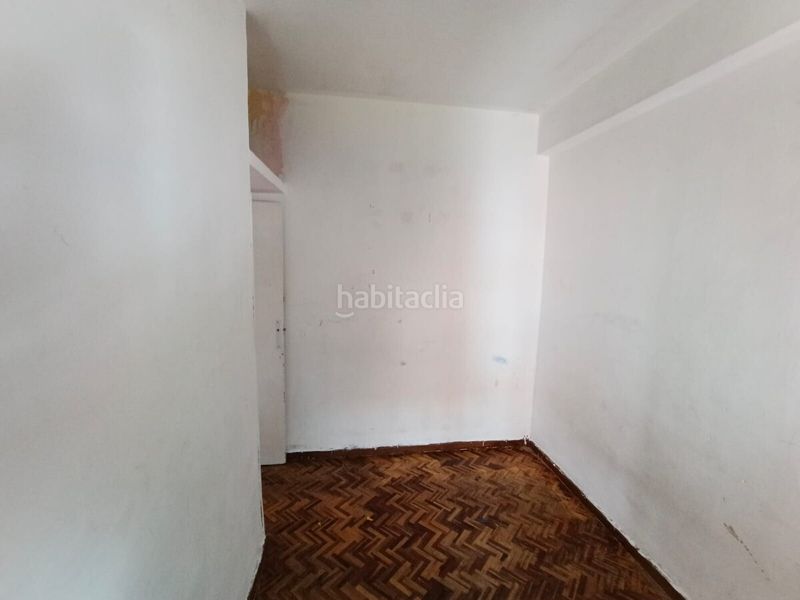 Foto e47d6095-7401-4758-b80c-692397c9914a. Pis a calle de calahorra 8 a Ambroz Madrid