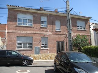 Etagenwohnung en Calle alamillo 14. Piso de 68 m� con 2 dormitorios, ubicado en navalagamella