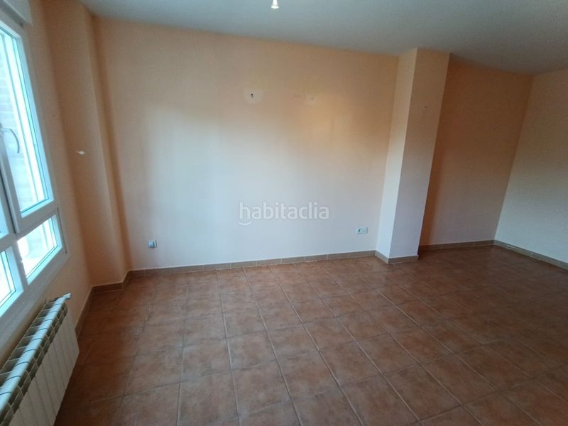Foto d1d28f1d-0f57-4f2e-9acf-8a1bab821af2. Pis a calle alamillo 14 a Navalagamella