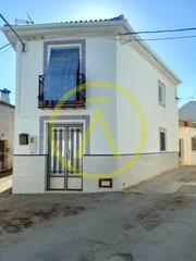 Casa a Alcalá la Real. Oportunidad familias!