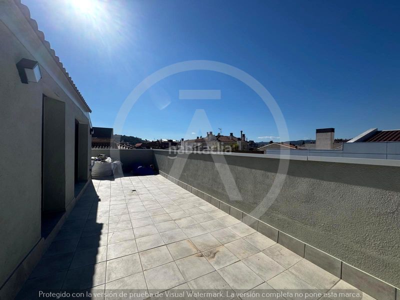 Foto 189a9a1d-2fed-4e2e-9666-55493974e0f8. Dúplex amb calefacció aparcament a La Cogullada Terrassa