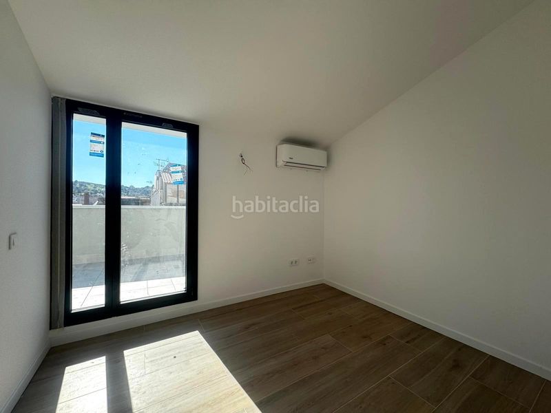 Foto 9ed29bff-abba-4b33-866b-bd45f9dd9002. Dúplex amb calefacció aparcament a La Cogullada Terrassa