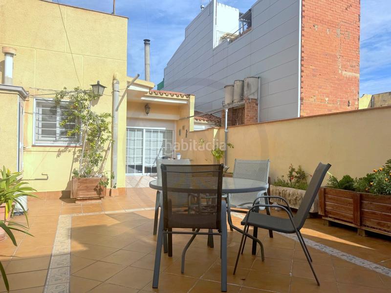 Foto 06f4a4e3-6aa5-4007-ae2f-130bc0492cfc. Casa adossada amb xemeneia calefacció aparcament a Terrassa