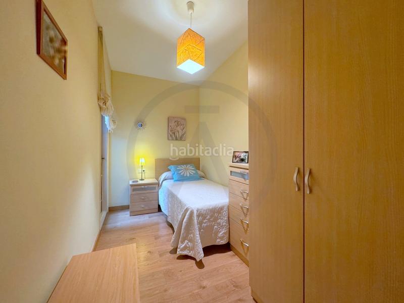 Foto de3c7120-ec21-47c7-9b60-6889bff88479. Casa adossada amb xemeneia calefacció aparcament a Terrassa