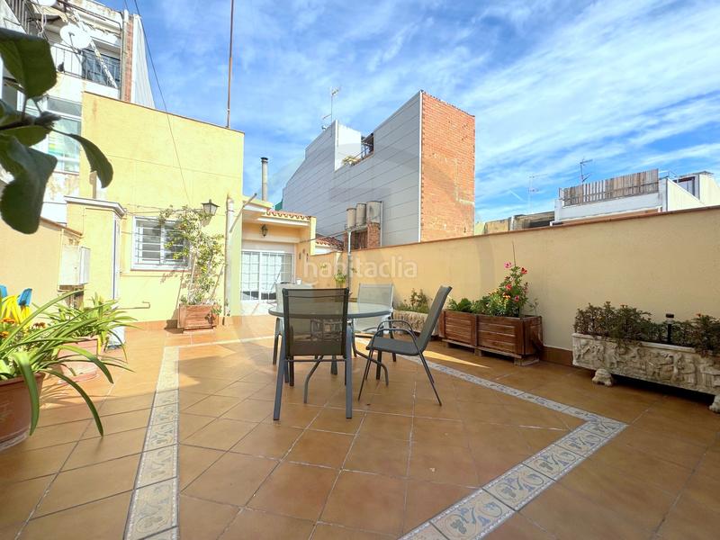 Foto e8bbec90-7498-44e5-92a8-c3aeef8834b0. Casa adossada amb xemeneia calefacció aparcament a Terrassa