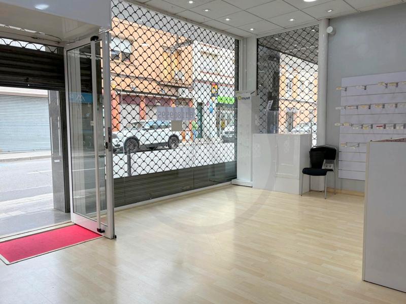 Foto ce2a20c5-ebda-4a97-86f1-eff616526aed. Alquiler local comercial en San Pere Terrassa