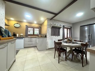 House in Viladecavalls. Impresionantes acabados!