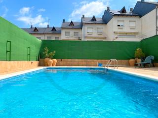 Maison dans Viladecavalls. Gran patio con piscina privada