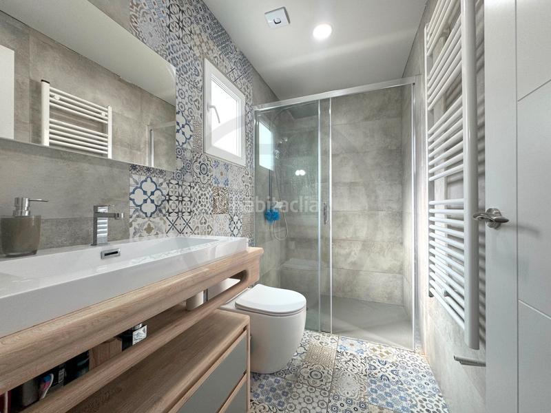 Foto 1e518b34-d76f-43b5-8059-59dd8d2026bf. Semi detached house with heating parking in Sant Pere Nord Terrassa