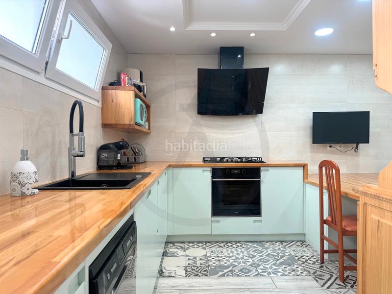 Foto cab3e9d3-cab7-4fc1-a437-0ee6904bd627. Semi detached house with heating parking in Sant Pere Nord Terrassa