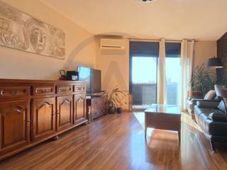 Pis  Avinguda de jaume i. Muy amplio y reformado!