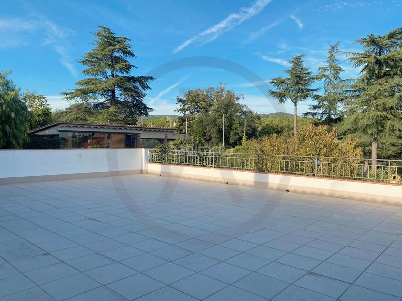 Foto 428349f2-deb0-40a6-81be-869c386764e8. Casa parcela plana! en Matadepera