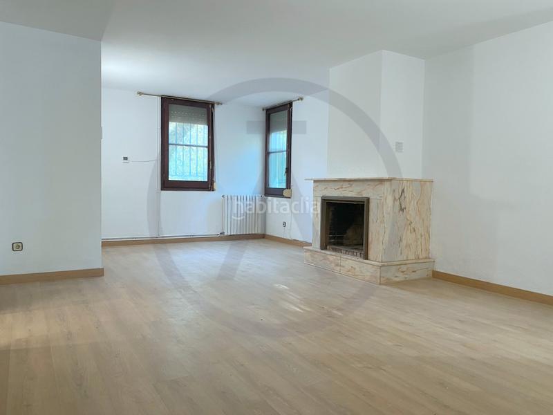 Foto 43bd6e2f-e7ab-4c63-a8b6-05ae514a45b4. Casa parcela plana! en Matadepera