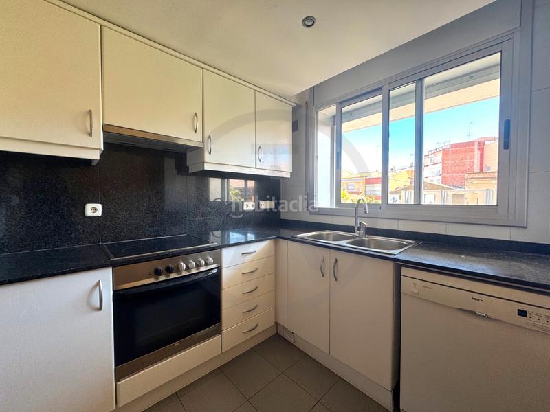 Foto 2183aa28-7c52-40c6-832d-f068f7076a0c. Appartamento con riscaldamento in Barri del Centre Terrassa