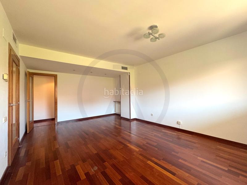 Foto b1167098-752d-4266-a95b-59e4ecb54c28. Appartamento con riscaldamento in Barri del Centre Terrassa