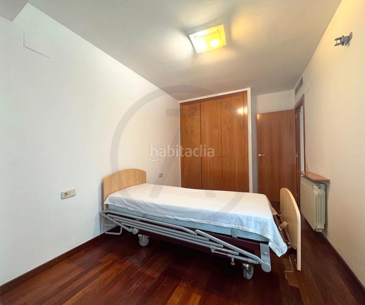 Foto 9f8e520e-6ad5-4c63-ac6e-8ce6a2ff1571. Etagenwohnung mit heizung in Barri del Centre Terrassa