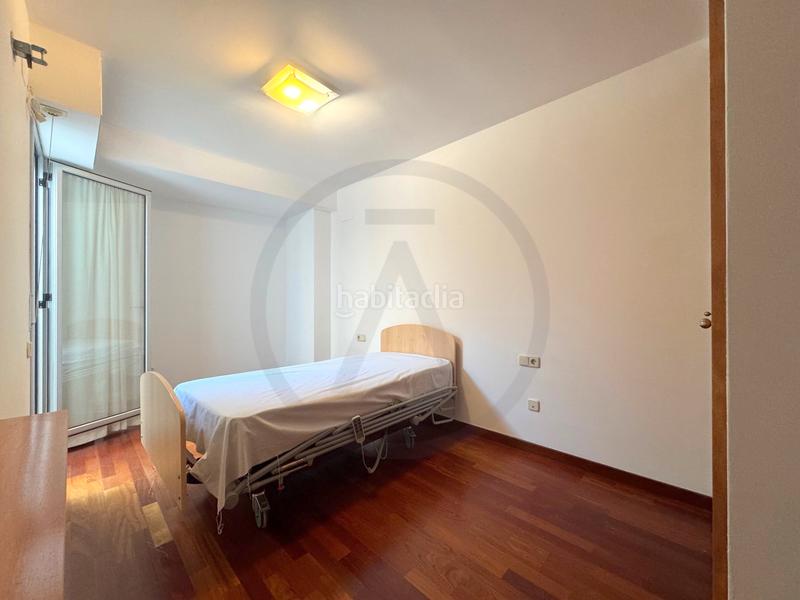 Foto 2e55cc82-0379-499b-8f1b-4ef01eed4be1. Flat with heating in Barri del Centre Terrassa