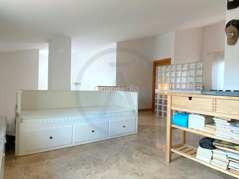 Foto 0488b7c6-e553-4d47-ab73-c9f05bd10ddc. Dúplex junto al centro! en Can Palet Terrassa