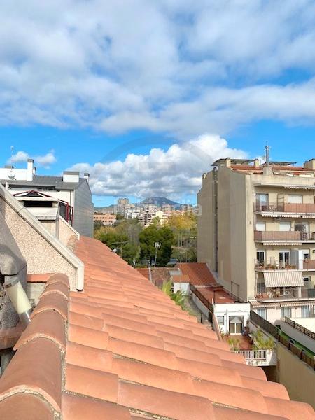 Foto 78904de0-5e6f-42e3-9b71-2c20a3122293. Dúplex junto al centro! en Can Palet Terrassa