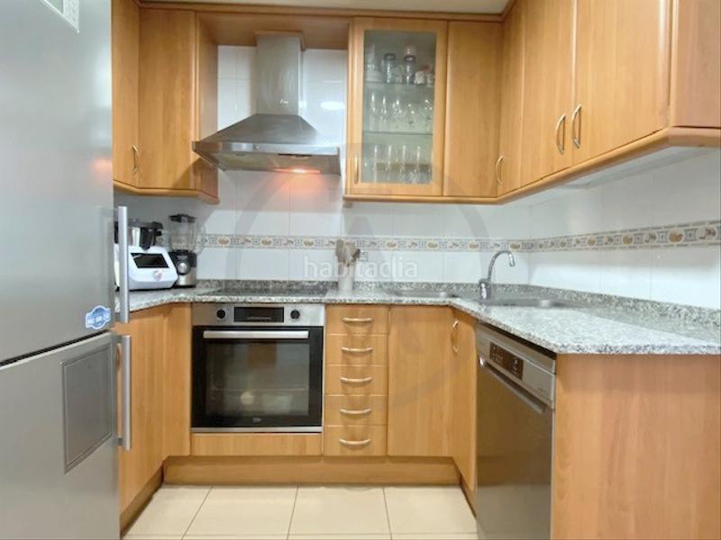 Foto adb78e84-b61e-4842-a06f-4bf7c75b3beb. Dúplex junto al centro! en Can Palet Terrassa