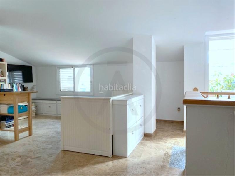 Foto caabc999-2eb0-4f36-9c8d-0a07f787d634. Dúplex junto al centro! en Can Palet Terrassa