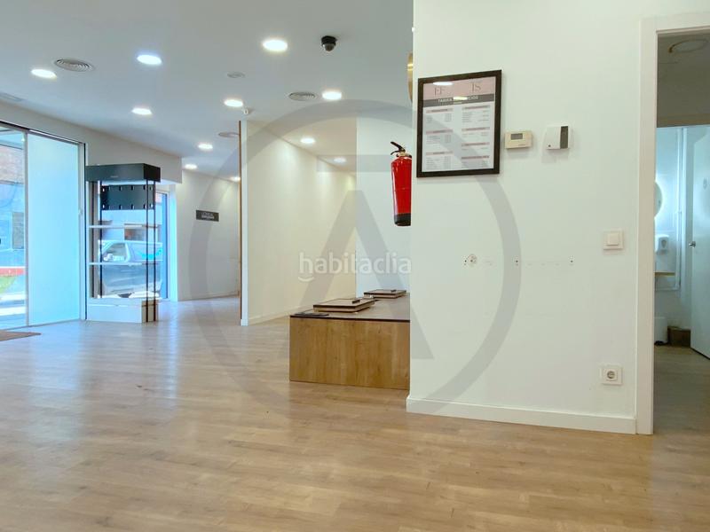 Foto 047e7b91-2488-4915-a825-7d6ce2249b05. Location local commercial dans carrer de la cisterna 31 dans Terrassa