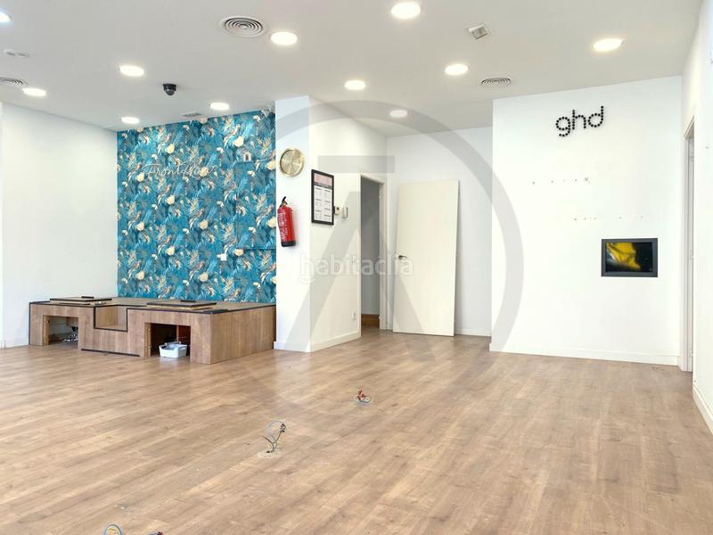 Foto 64bf2385-1b46-4283-9b29-f39399d59e16. Location local commercial dans carrer de la cisterna 31 dans Terrassa