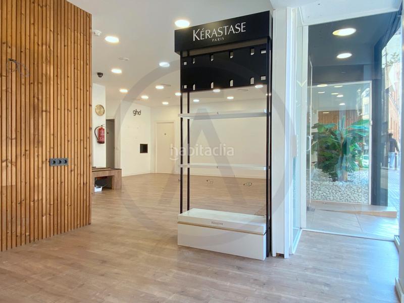 Foto 74c030a2-da3f-4d85-877d-aee7be519031. Location local commercial dans carrer de la cisterna 31 dans Terrassa